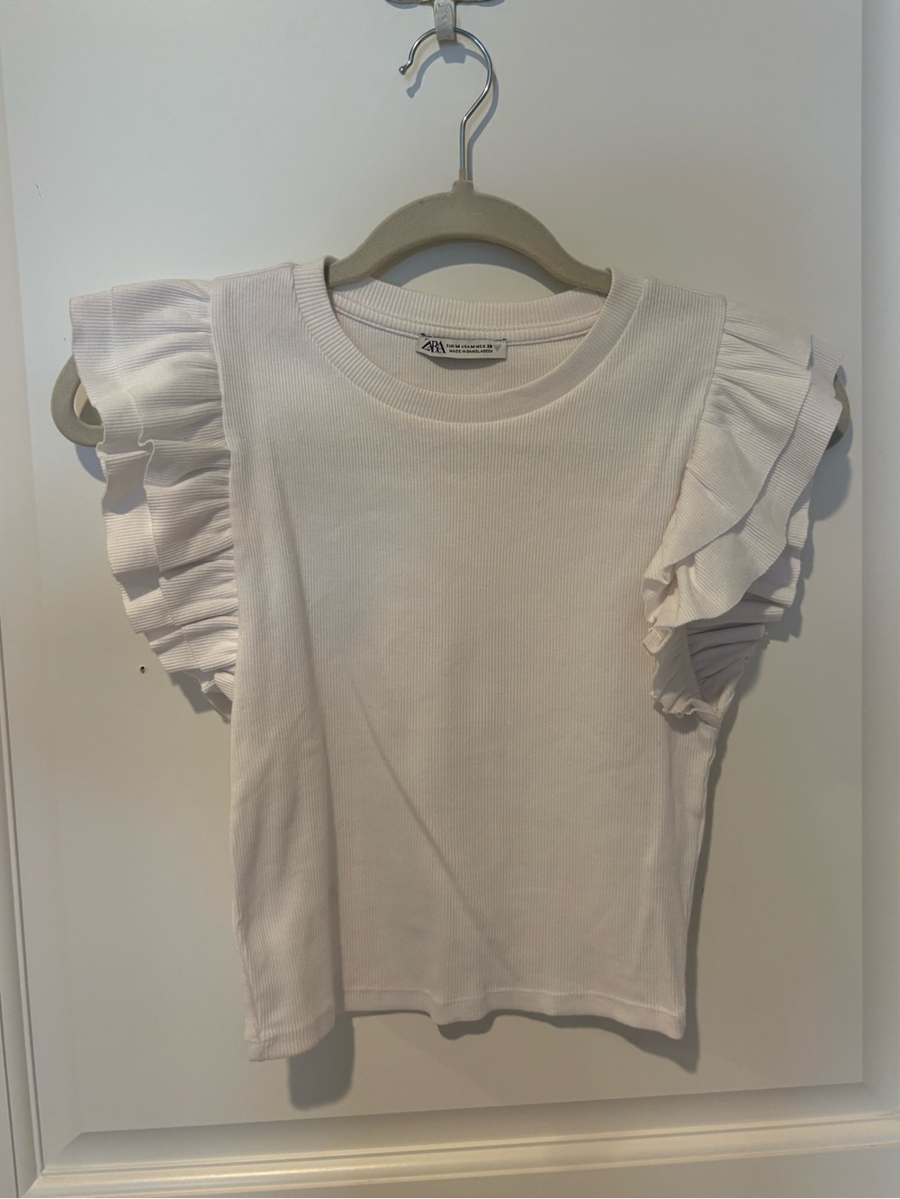 Zara White Ribbed Tee with Ruffle Sleeves